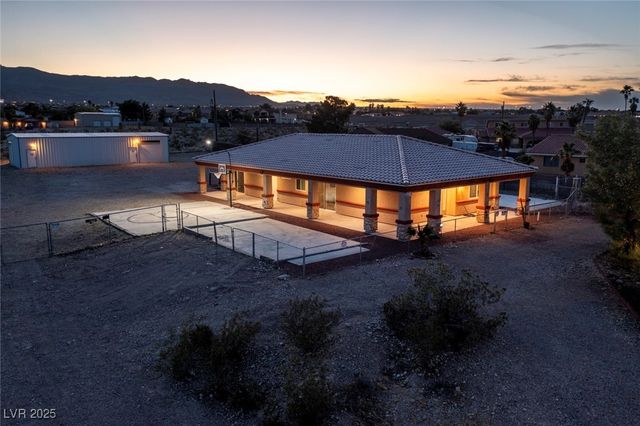 5315 North Fort Apache Road, Las Vegas, NV 89149