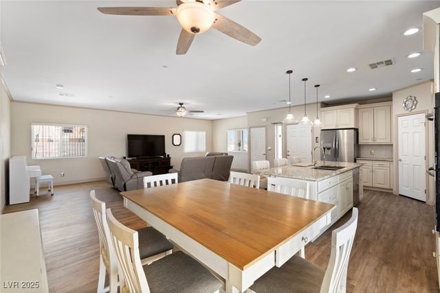 5315 North Fort Apache Road, Las Vegas, NV 89149