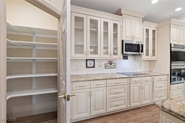 5315 North Fort Apache Road, Las Vegas, NV 89149