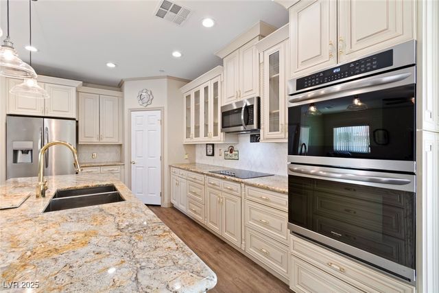 5315 North Fort Apache Road, Las Vegas, NV 89149