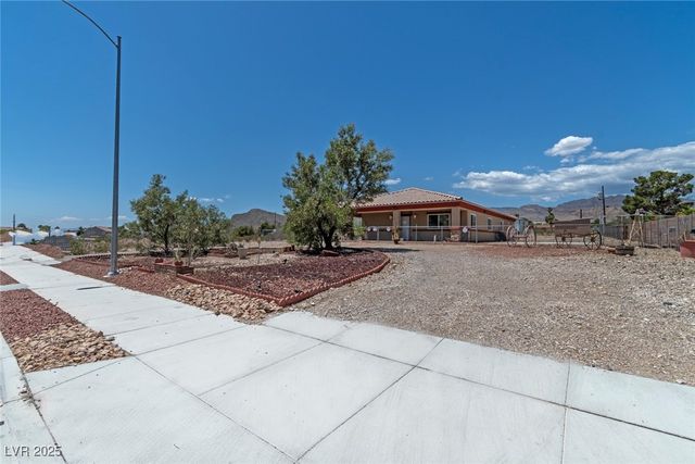5315 North Fort Apache Road, Las Vegas, NV 89149