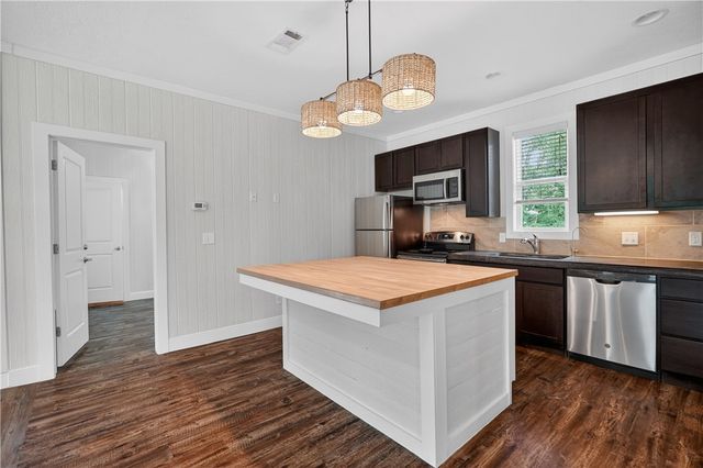 5444 Raymond Stotzer Parkway, College Station, TX 77845