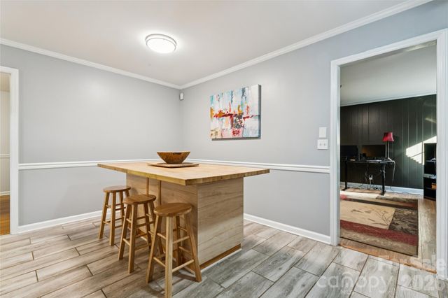 13507 Four Oaks Lane, Matthews, NC 28105