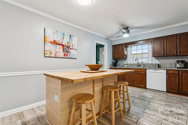 13507 Four Oaks Lane, Matthews, NC 28105