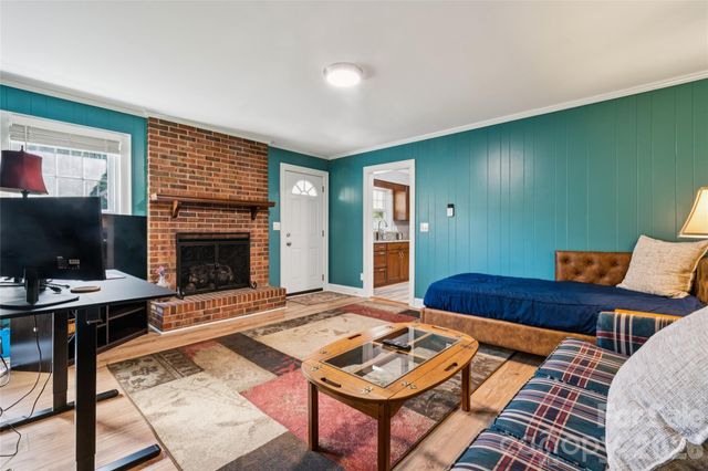 13507 Four Oaks Lane, Matthews, NC 28105