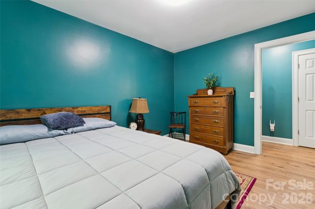13507 Four Oaks Lane, Matthews, NC 28105