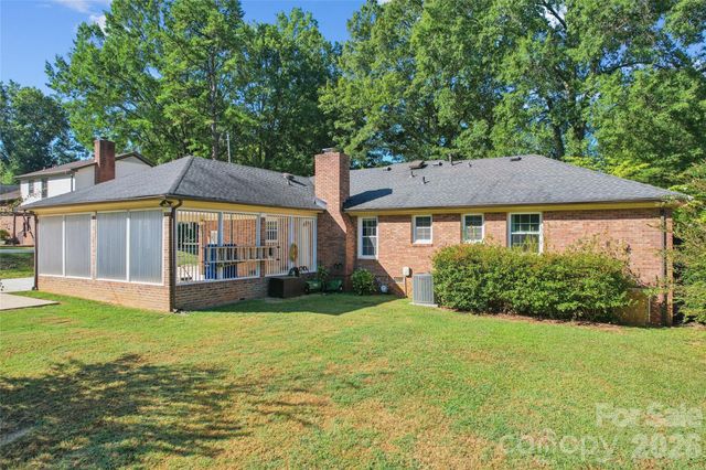 13507 Four Oaks Lane, Matthews, NC 28105