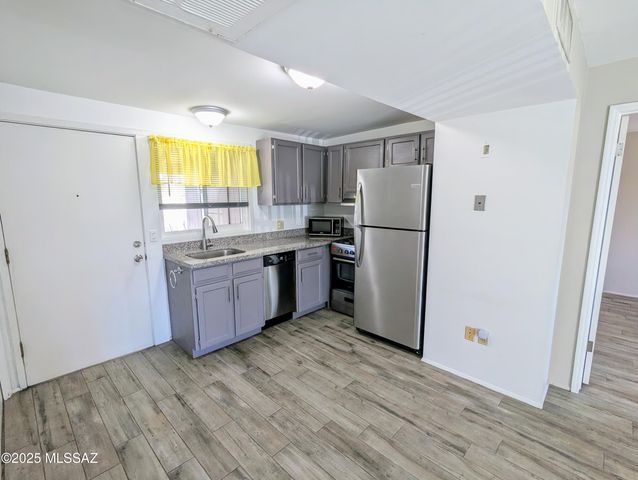302 S Paseo Lobo Unit C, Green Valley, AZ 85614
