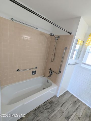 302 S Paseo Lobo Unit C, Green Valley, AZ 85614