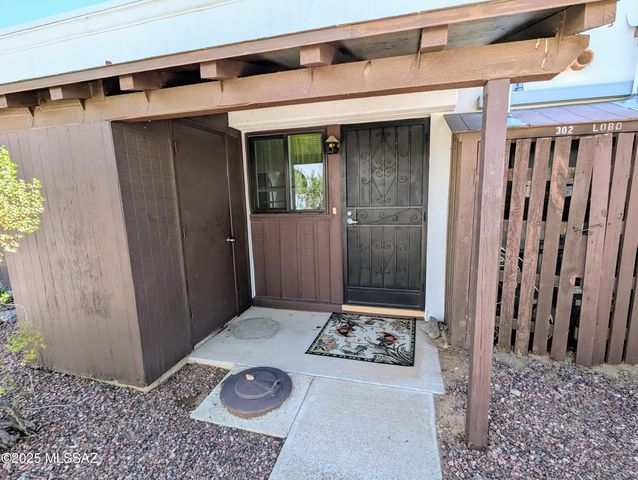 302 S Paseo Lobo Unit C, Green Valley, AZ 85614
