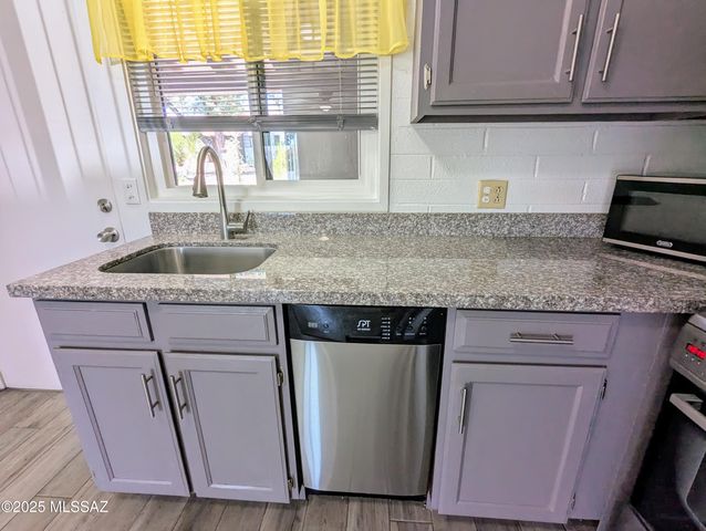 302 S Paseo Lobo Unit C, Green Valley, AZ 85614