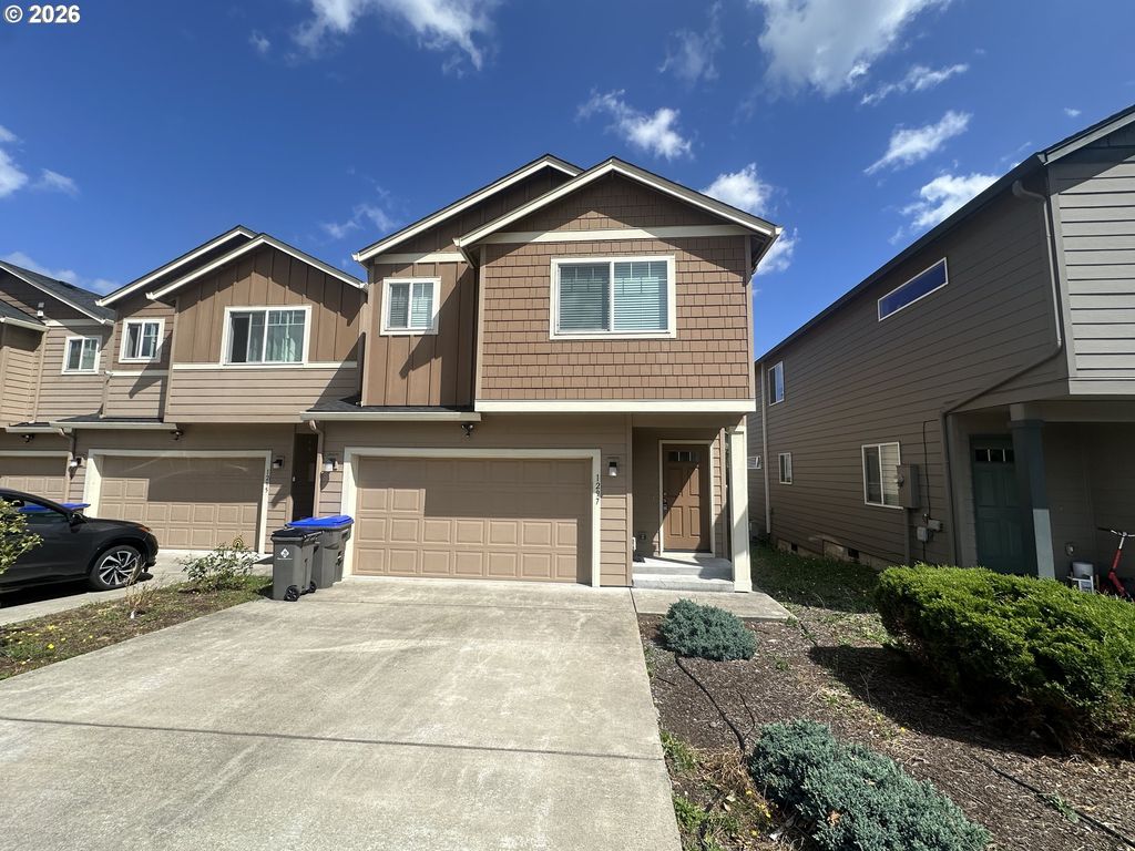 1297 Se WINDSONG Dr, Cascade Locks, OR 97014