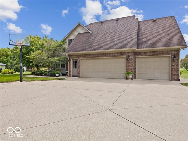 111 Foxborough Run, Shelbyville, IN 46176