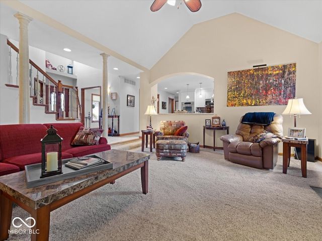 111 Foxborough Run, Shelbyville, IN 46176