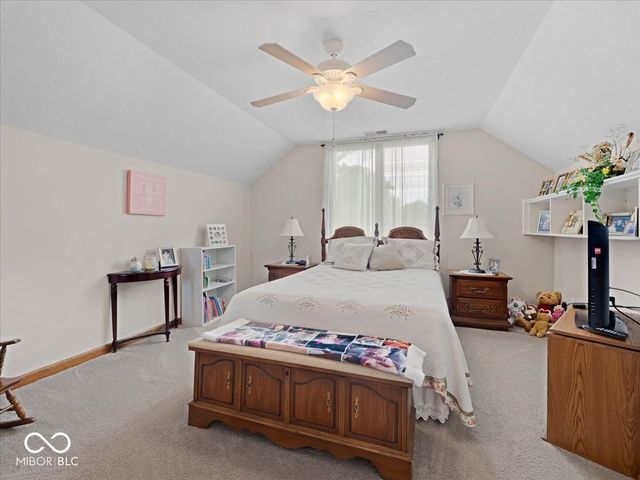 111 Foxborough Run, Shelbyville, IN 46176