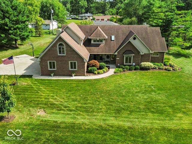 111 Foxborough Run, Shelbyville, IN 46176