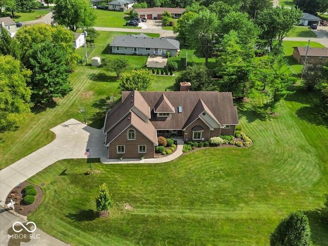 111 Foxborough Run, Shelbyville, IN 46176