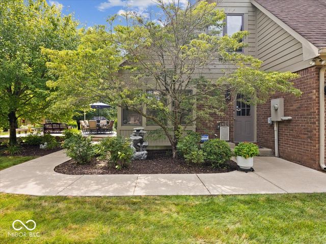 111 Foxborough Run, Shelbyville, IN 46176
