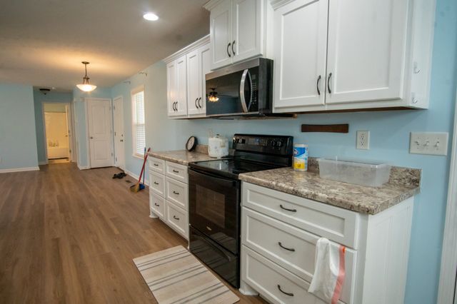 2008 Eisley Ln, Columbia, TN 38401