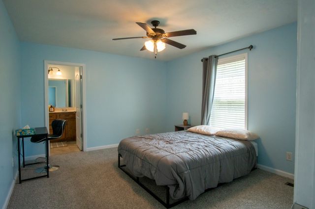 2008 Eisley Ln, Columbia, TN 38401