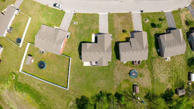 2008 Eisley Ln, Columbia, TN 38401