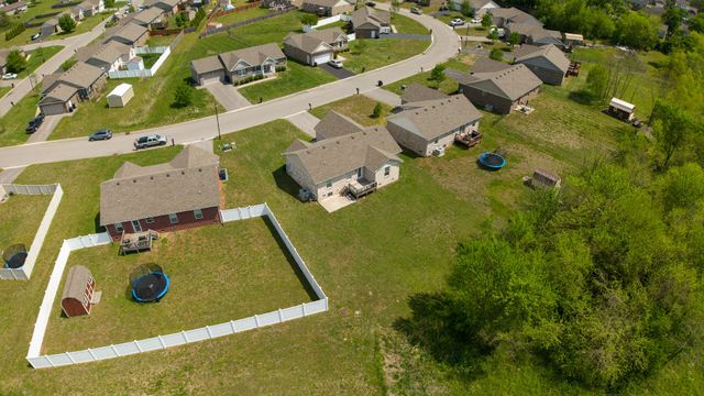 2008 Eisley Ln, Columbia, TN 38401