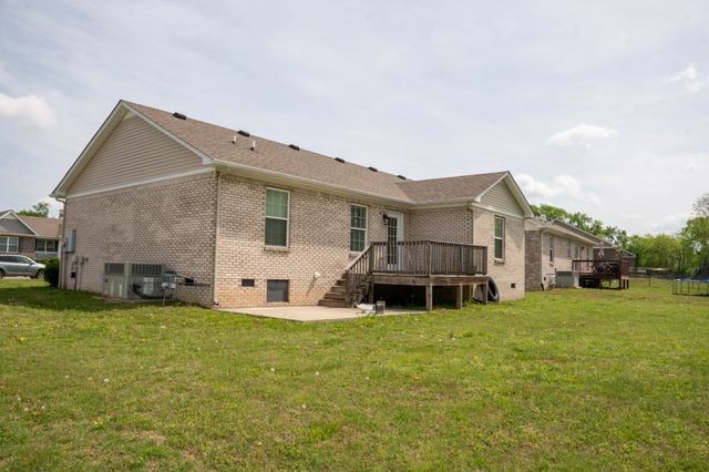 2008 Eisley Ln, Columbia, TN 38401