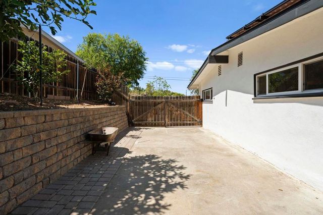 12337 Witt Rd., Poway, CA 92064