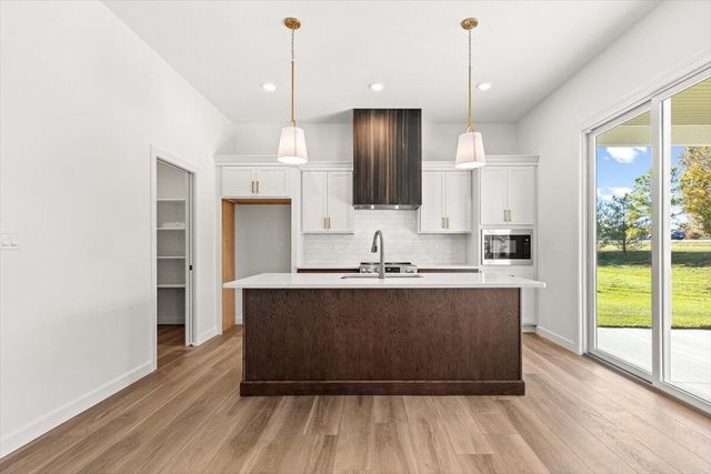 5657 RALPH DOBBS WAY, Columbia, MO 65203