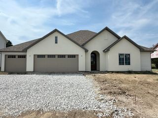 5657 RALPH DOBBS WAY, Columbia, MO 65203