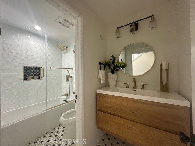 96 Canopy, Irvine, CA 92603