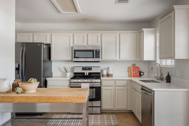 3000 Cohoba DR, Austin, TX 78748