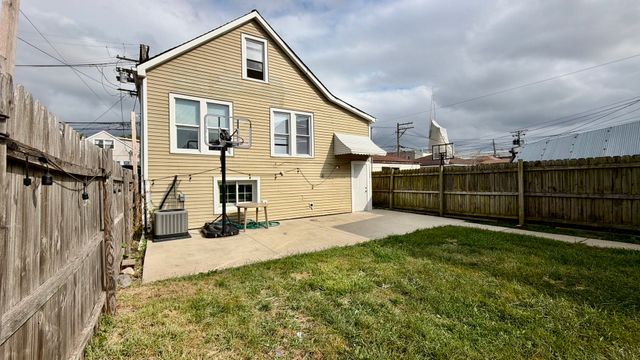 2329 N Mcvicker Avenue, Chicago, IL 60639