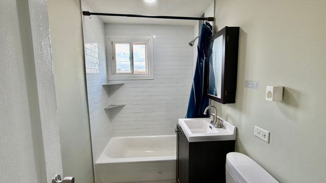 2329 N Mcvicker Avenue, Chicago, IL 60639