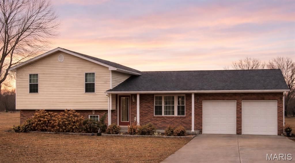 2003 Madison 208, Fredericktown, MO 63645