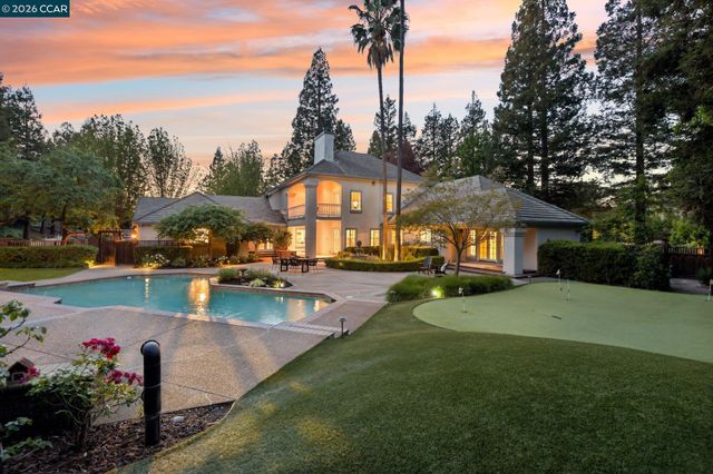 31 Tierra Verde Ct, Walnut Creek, CA 94598