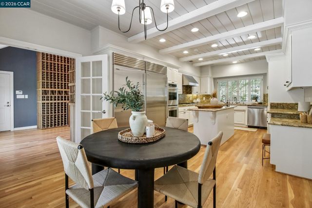 31 Tierra Verde Ct, Walnut Creek, CA 94598
