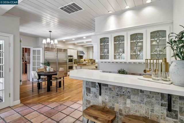 31 Tierra Verde Ct, Walnut Creek, CA 94598