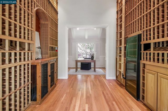 31 Tierra Verde Ct, Walnut Creek, CA 94598