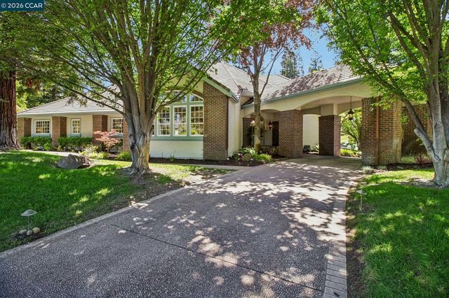 31 Tierra Verde Ct, Walnut Creek, CA 94598