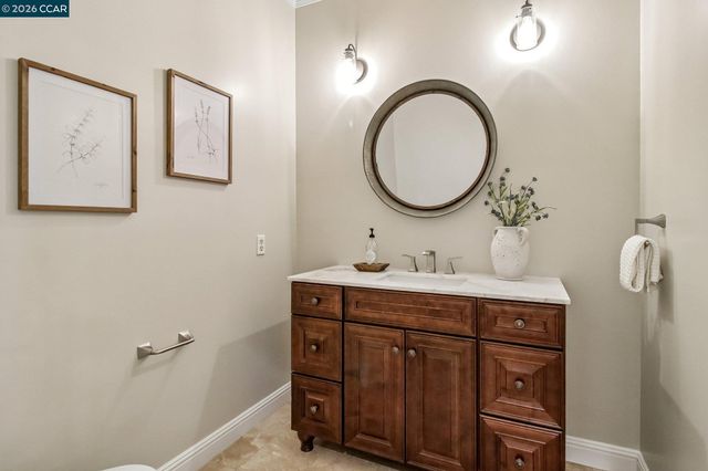 31 Tierra Verde Ct, Walnut Creek, CA 94598