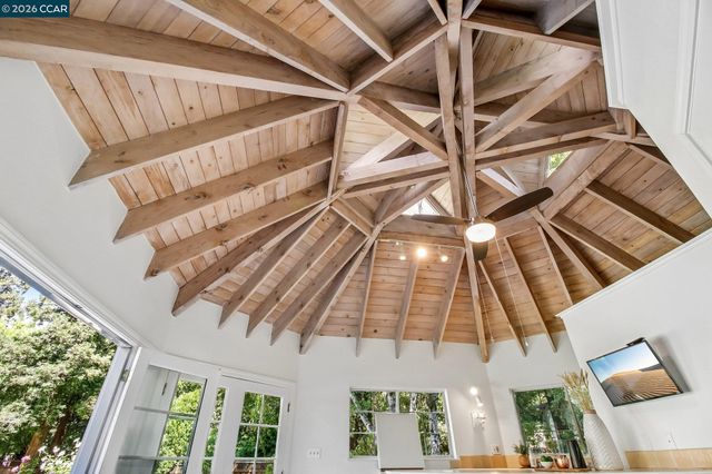 31 Tierra Verde Ct, Walnut Creek, CA 94598