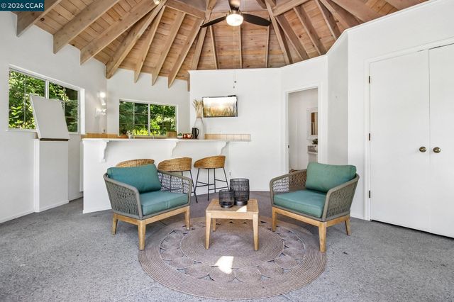 31 Tierra Verde Ct, Walnut Creek, CA 94598