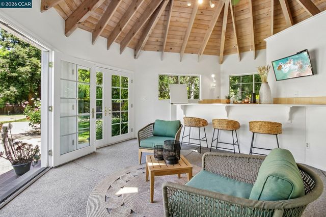 31 Tierra Verde Ct, Walnut Creek, CA 94598