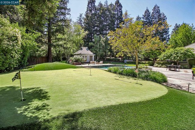 31 Tierra Verde Ct, Walnut Creek, CA 94598