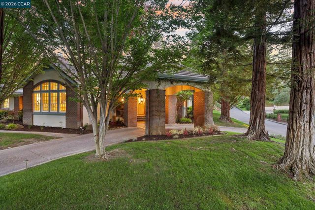 31 Tierra Verde Ct, Walnut Creek, CA 94598