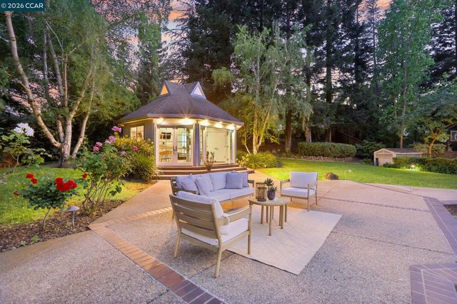 31 Tierra Verde Ct, Walnut Creek, CA 94598