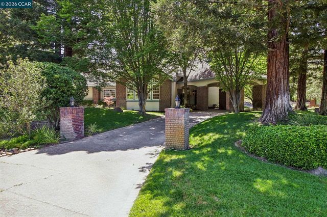 31 Tierra Verde Ct, Walnut Creek, CA 94598