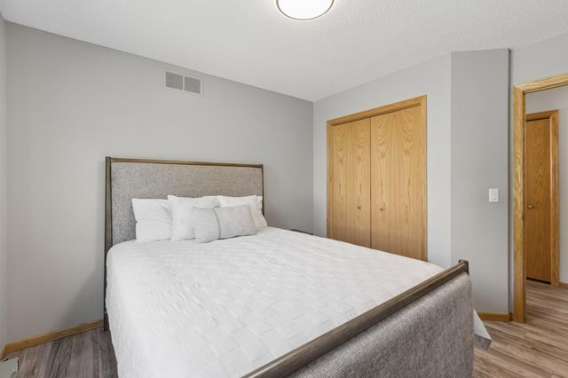 3951 Landings Drive, Saint Bonifacius, MN 55375
