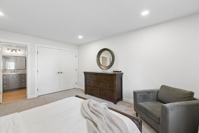 3951 Landings Drive, Saint Bonifacius, MN 55375